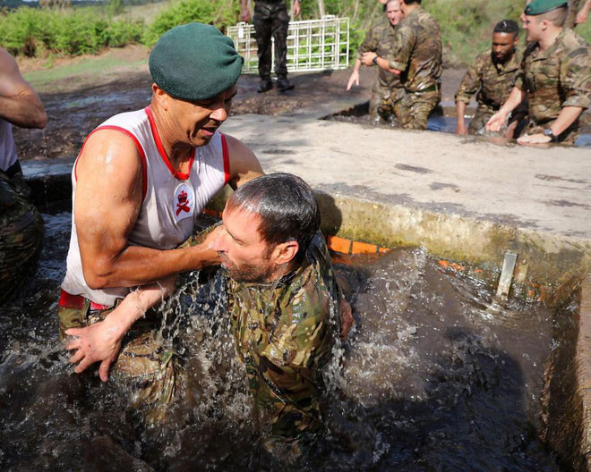 Picture 3 of The secret to English entry into the semifinals: Participate in training courses of the Royal Navy