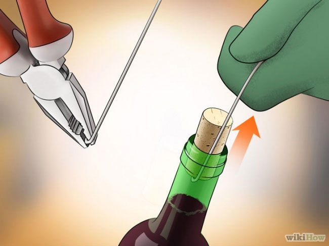 Picture 3 of The secret to opening wine without tools you must know!