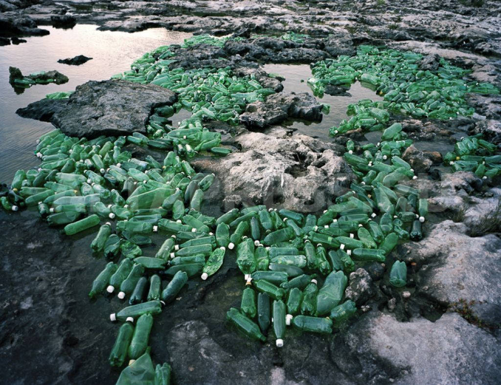 Picture 6 of The set of images of the earth-covered garbage awakening million hearts