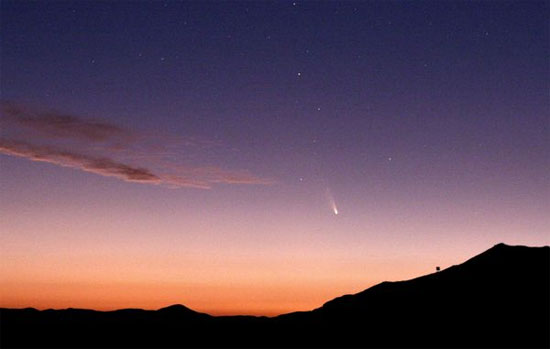 Picture 4 of The sight of a comet in the southern hemisphere