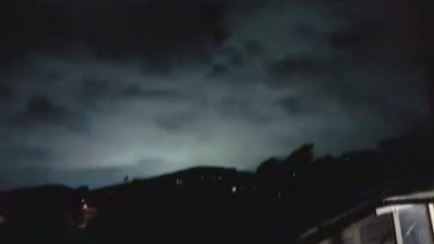 Picture 1 of The sky of New Zealand has a magical blue light in the earthquake