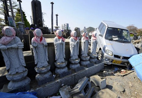 Picture 2 of The soul haunts a tsunami-hit city in Japan