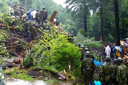 Picture 4 of The southwest of Japan dissolves in the flood