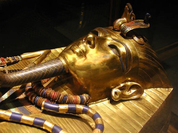 Picture 2 of The spell of the spell on the Pyramid tombstone