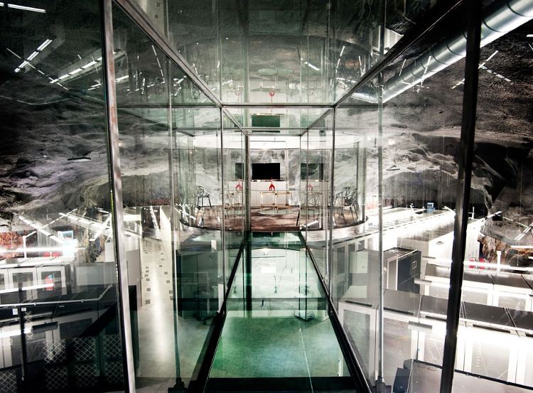 Picture 10 of The stone basement contains 5,000 impregnable gold tons