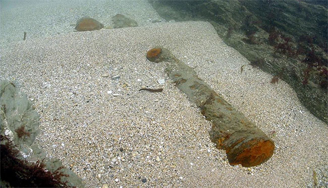 Picture 4 of The storm revealed the most valuable 300-year-old wreck in England