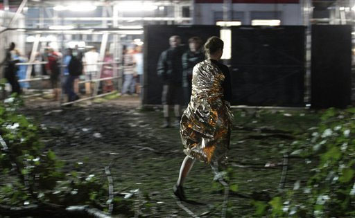 Picture 2 of The storm suddenly attacked the festival in Belgium, three people died