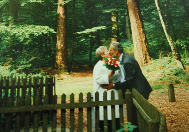Picture 6 of The story of ancient oak 'matchmaking' for 100 lovers but is always lonely
