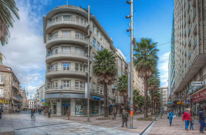 Picture 2 of The strange city in the heart of Europe without a shadow of a car appeared