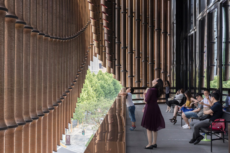 Picture 9 of The strange metamorphic building in China has stunned pedestrians