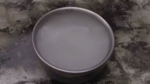 Picture 2 of The 'strange' thing happens when gasoline and liquid nitrogen meet