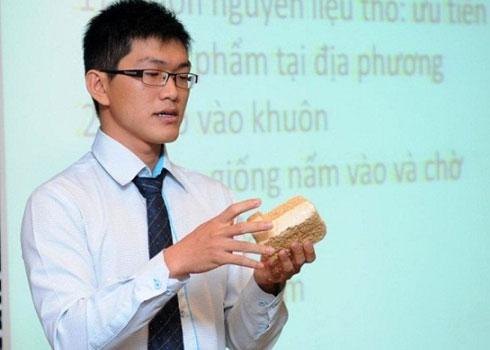 Picture 3 of The student and the dream make the packaging from mushrooms