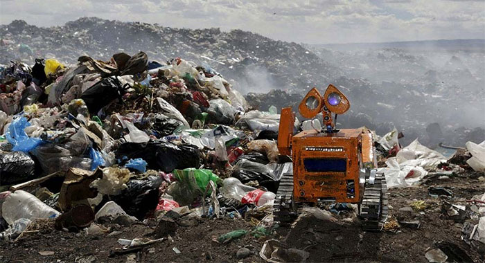 Picture 7 of The student successfully built Wall-E Robot from the material collected at the landfill