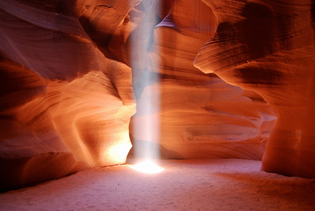 Picture 7 of The stunning beauty of caves around the world