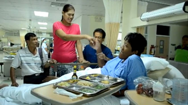 Picture 2 of The tallest girl in the world suddenly died at age 24