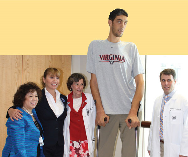 Picture 1 of The tallest man in the world has stopped ... big