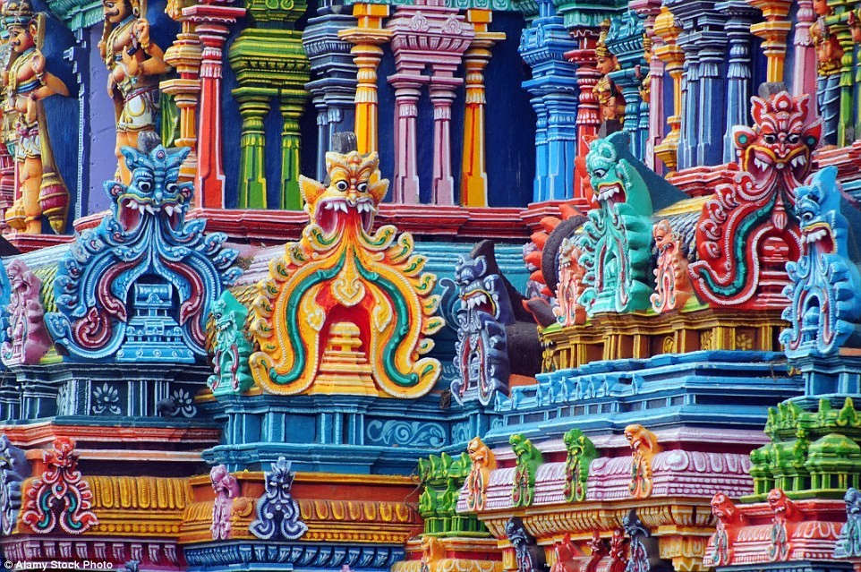 Picture 2 of The temple has 33,000 spectacular statues in India