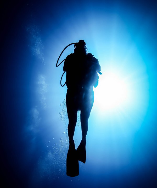 Picture 4 of The terrible bid for people if they go beyond the limits of the sea