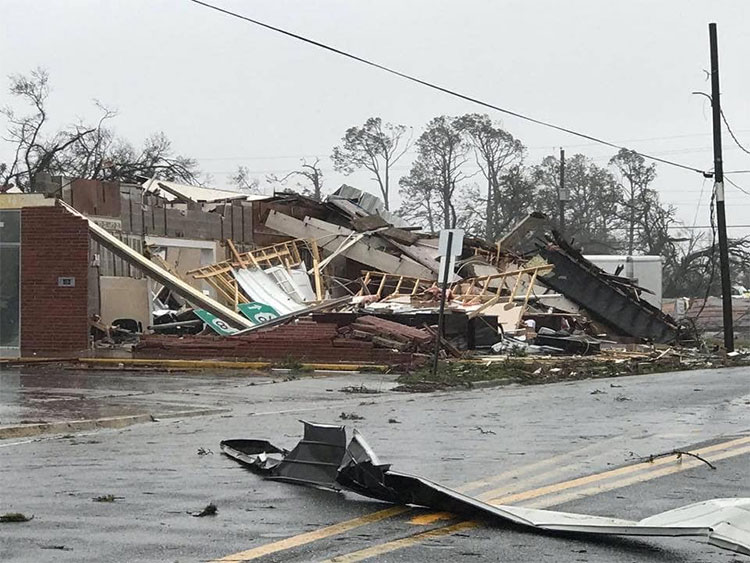 Picture 5 of The terrible devastation of the strongest 50-year storm hit the US East Coast
