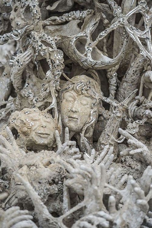 Picture 12 of The Thai temple possesses a hell bridge, dead man's arms and a gate to heaven