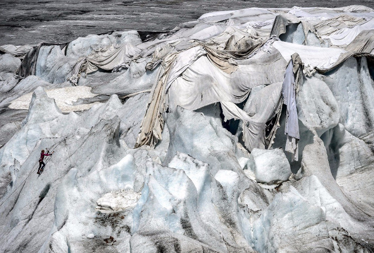 Picture 1 of The thousand-year-old strange spectacle makes viewers look sad