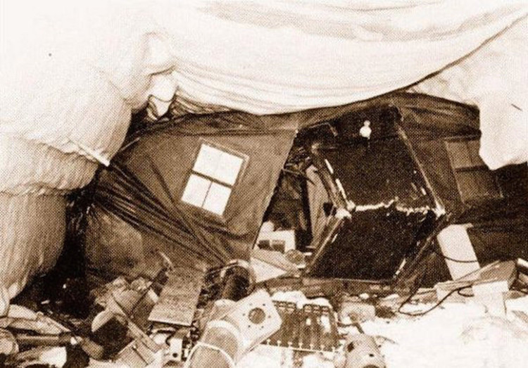 Picture 6 of The time of the North Pole base contains a dangerous US poison