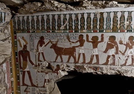 Picture 1 of The tomb of 3,000 years of age is startling