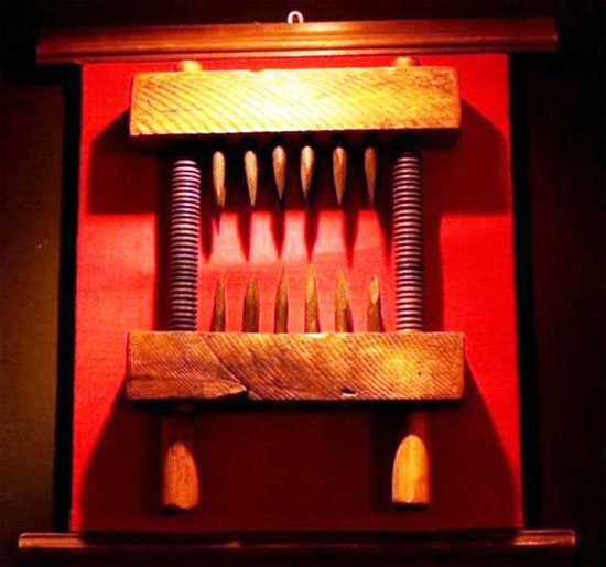 Picture 3 of The tools of torture