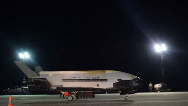 Picture 1 of The top-secret plane landed 780 days in orbit