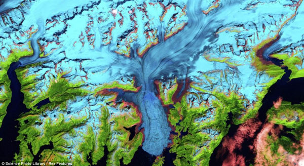 Picture 9 of The transformations of the Earth through satellite images