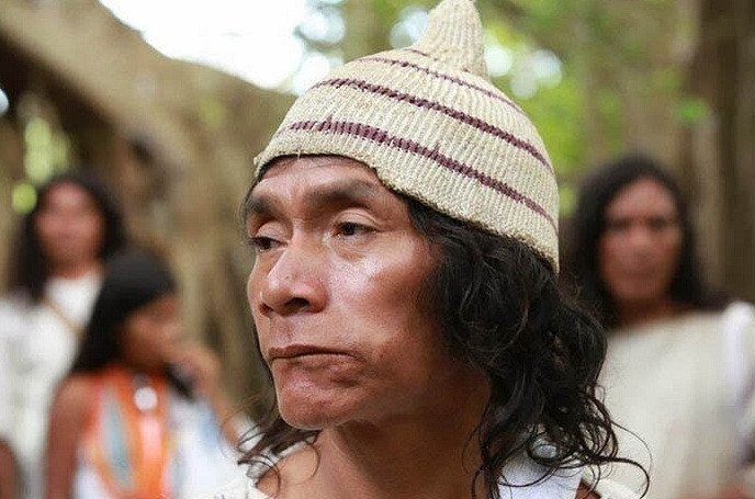 Picture 6 of The tribe lived in the deep forest but knew everything that happened throughout the world