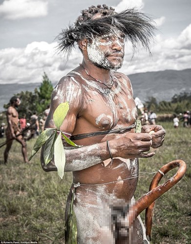 Picture 6 of The tribe lives in a