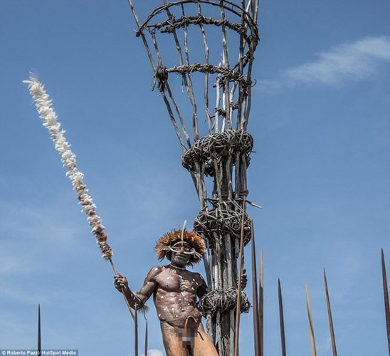 Picture 9 of The tribe lives in a