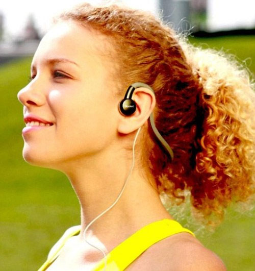 Picture 1 of The truth about the effect of headphones on hearing
