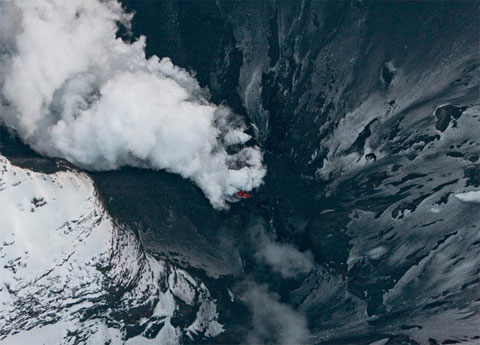 Picture 9 of The unprecedented spectacle of volcanoes in Iceland