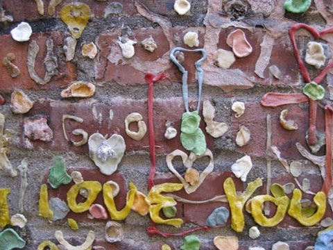 Picture 2 of The wall of gum is famous in America
