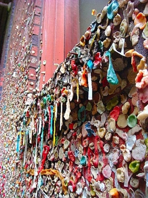 Picture 8 of The wall of gum is famous in America