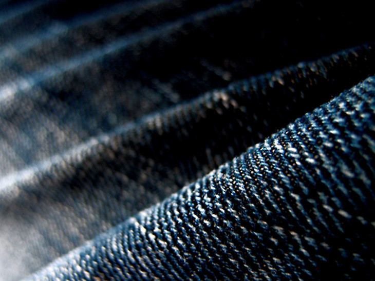 Picture 3 of The weather is hot, what kind of fabric is best for hot sun protection?