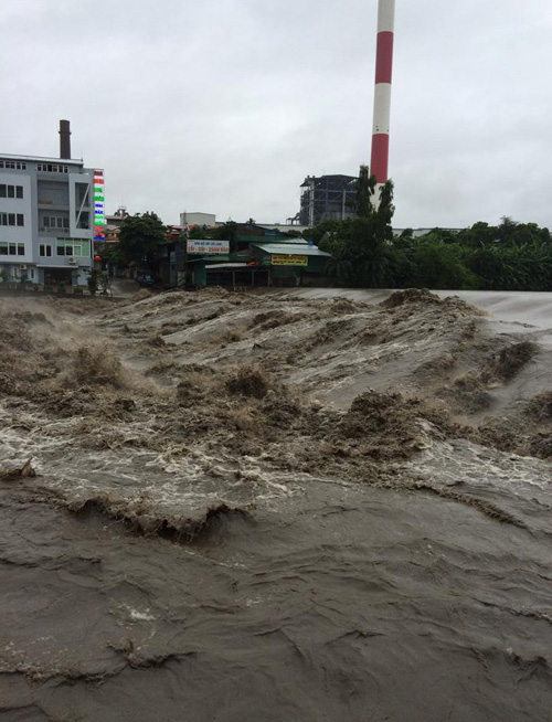 Picture 4 of The whole North is still heavy rain