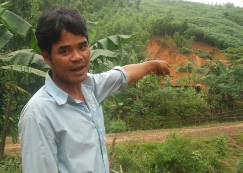 Picture 2 of The whole village collapsed because of the mountain