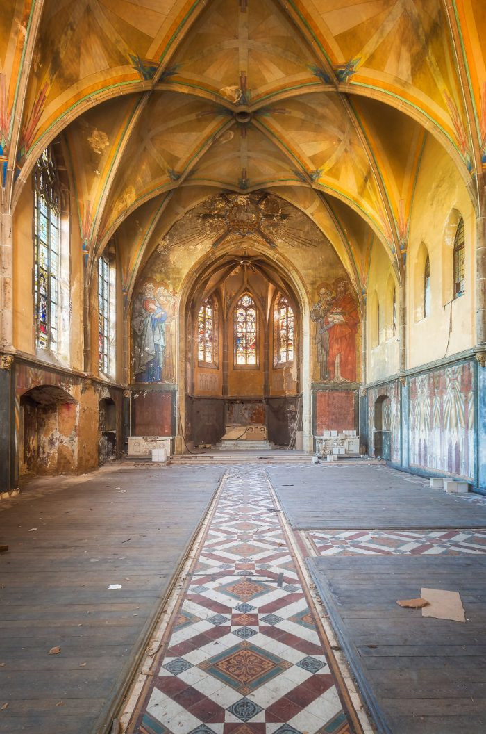 Picture 7 of The wild, mysterious beauty of God's abandoned homes