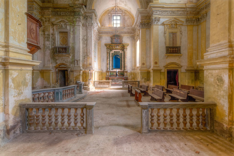 Picture 8 of The wild, mysterious beauty of God's abandoned homes