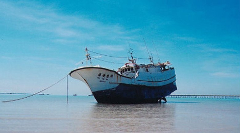 Picture 6 of The world famous ghost ship