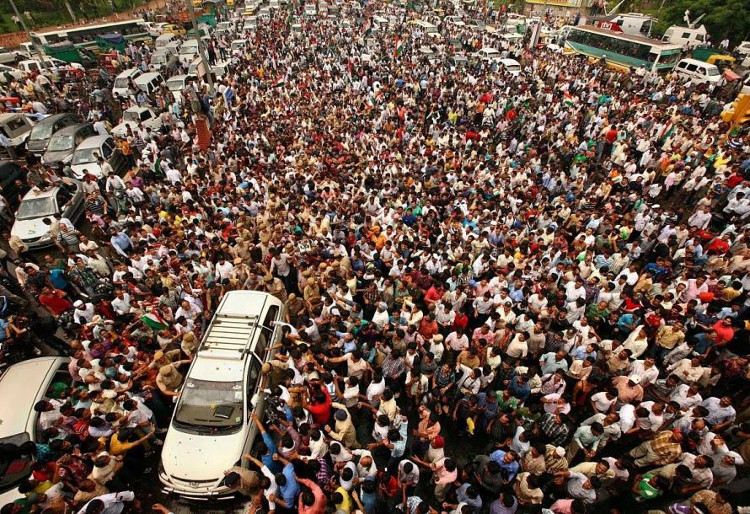 Picture 3 of The world population officially exceeds the threshold of 7.5 billion people