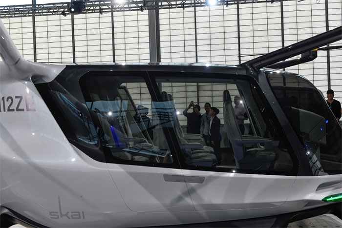 Picture 3 of The world's first flying taxi uses hydrogen gas