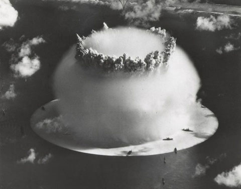 Picture 7 of The world's first underwater nuclear explosion