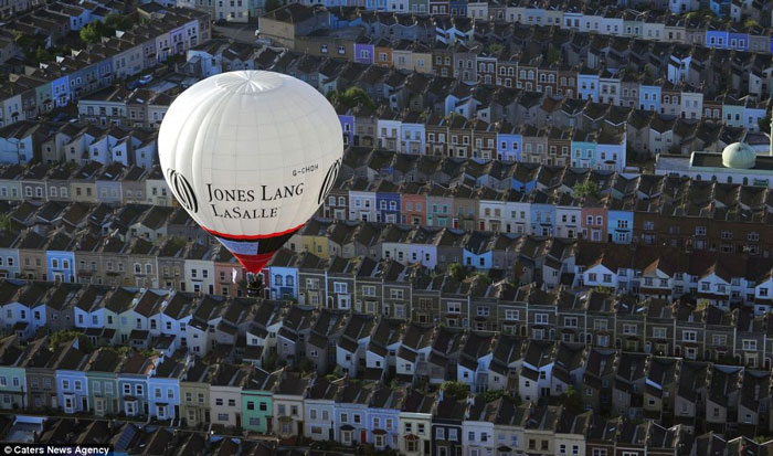 Picture 6 of The world's largest balloon balloon festival