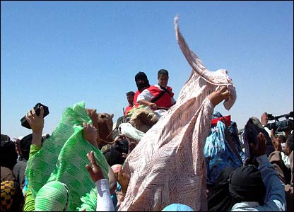 Picture 9 of The world's largest camel race