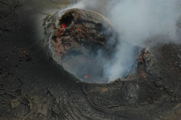 Picture 1 of The world's largest volcano revived