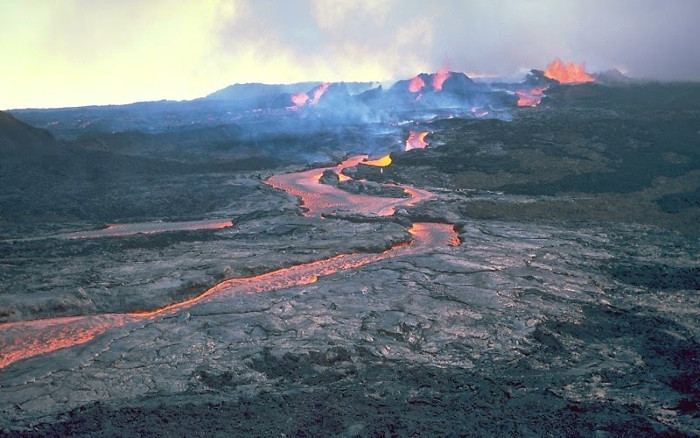 Picture 2 of The world's largest volcano revived